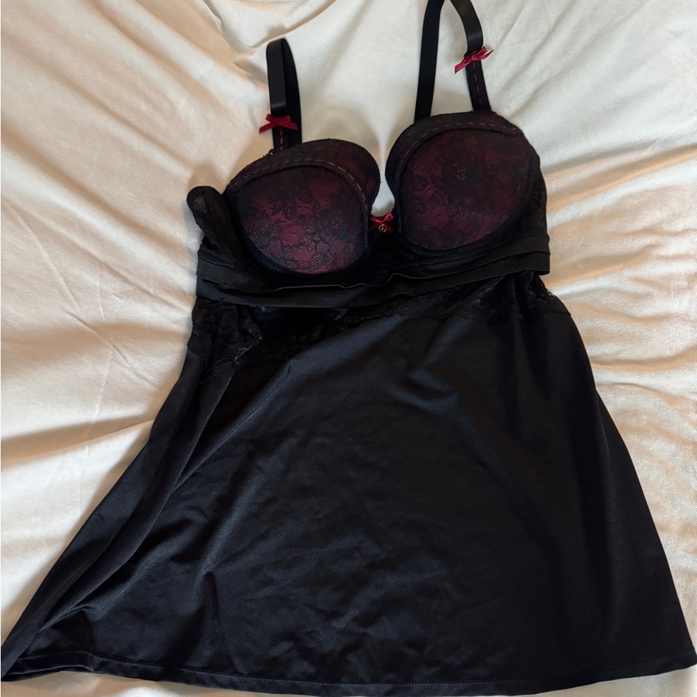 Black and Red Chemise with Sweetheart Neckline